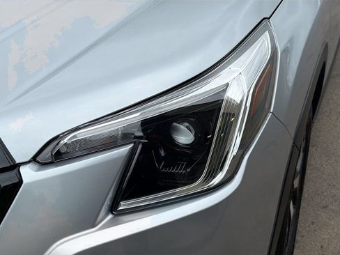 Used 2023 Subaru Forester Premium AWD/4WD image 10
