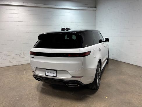 Used 2024 Land Rover Range Rover Sport Dynamic SE image 7