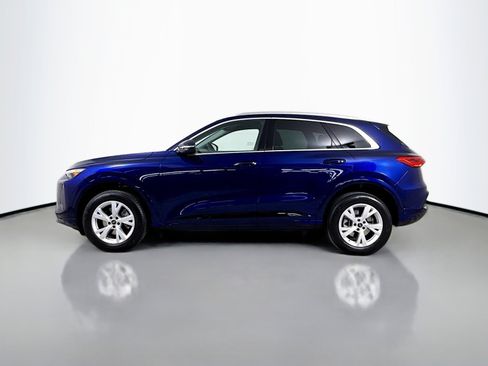 Certified 2025 Audi Q5 2.0T Premium w/ Convenience Package image 2