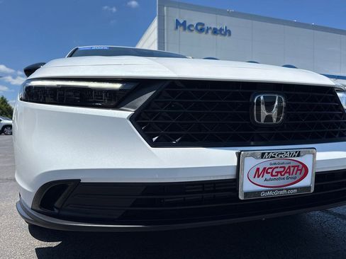 Certified 2025 Honda Accord SE image 13