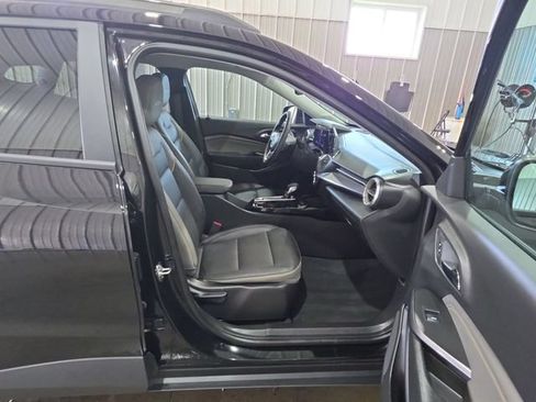 Used 2025 Chevrolet Trax ACTIV w/ Driver Confidence Package FWD image 28