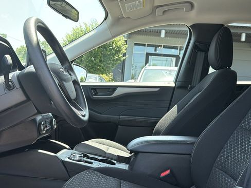 Used 2025 Ford Escape Active AWD/4WD image 10