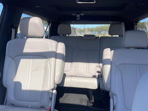 New 2026 Jeep Grand Wagoneer L Limited w/ Premium Group II AWD/4WD image 23