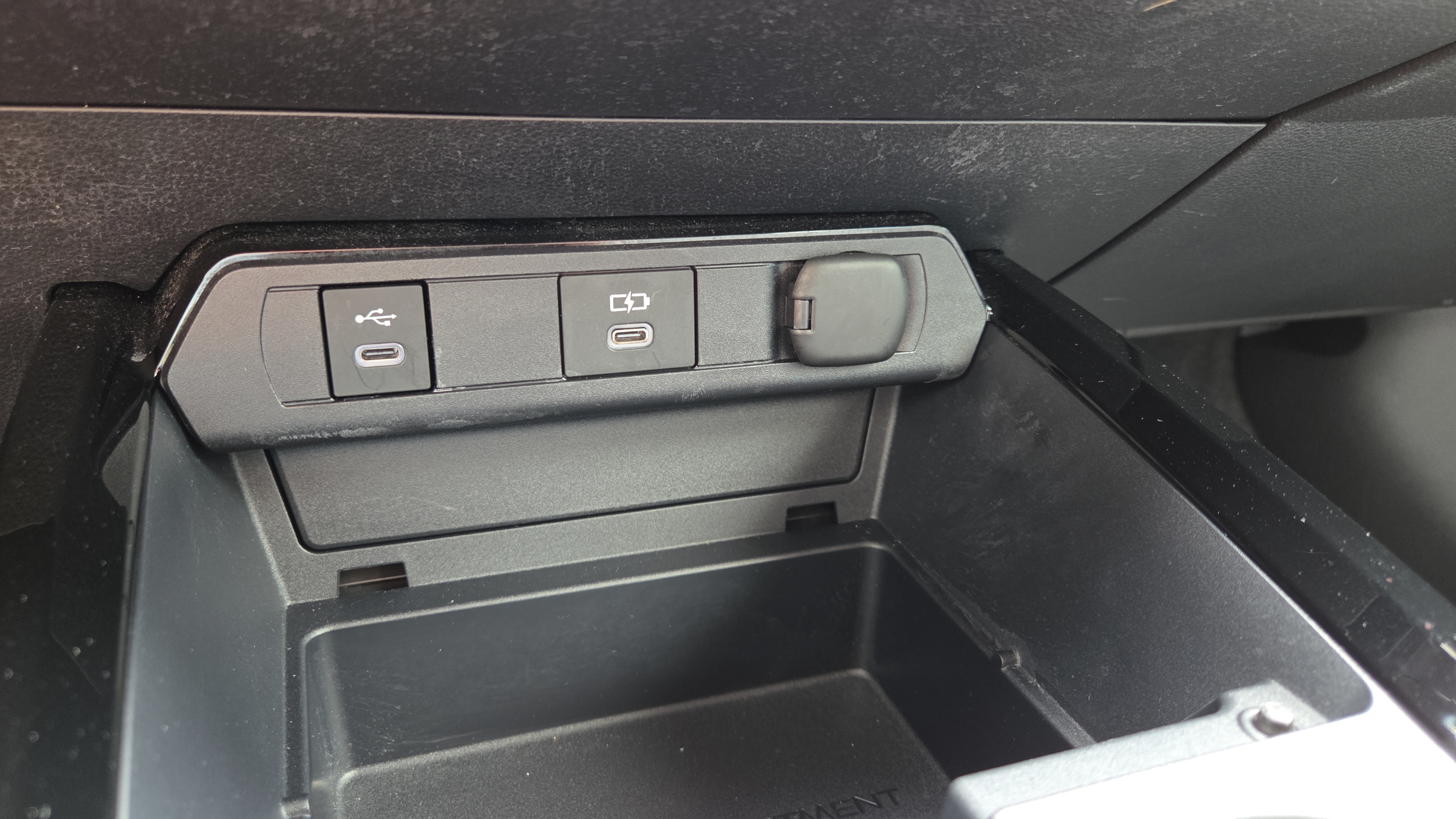 Certified 2026 Toyota Prius LE FWD image 21
