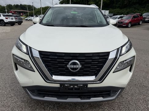 Used 2023 Nissan Rogue SL AWD/4WD image 2