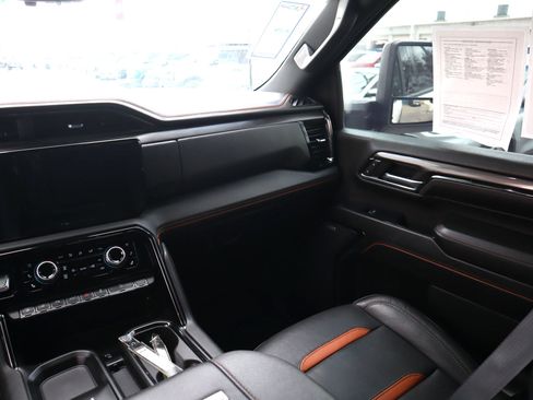 Used 2024 GMC Sierra 2500 AT4 w/ AT4 Premium Plus Package image 29