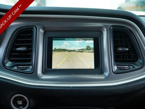 Used 2022 Dodge Challenger GT RWD image 11