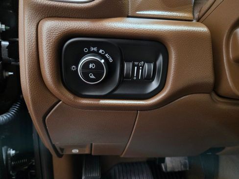 Used 2019 RAM 3500 Laramie AWD/4WD image 43