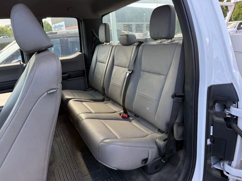 Used 2022 Ford F250 XL w/ STX Appearance Package RWD image 11