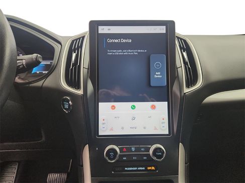 Used 2024 Ford Edge SEL image 17