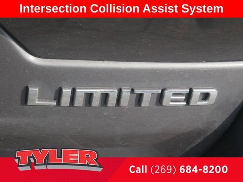 Certified 2022 Jeep Grand Cherokee Limited w/ Luxury Tech Group II image 15