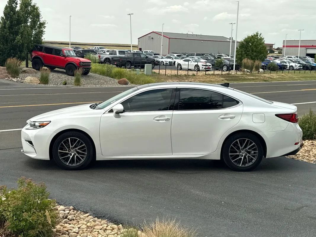 Used 2017 Lexus ES 350 w/ Navigation System Package FWD image 51