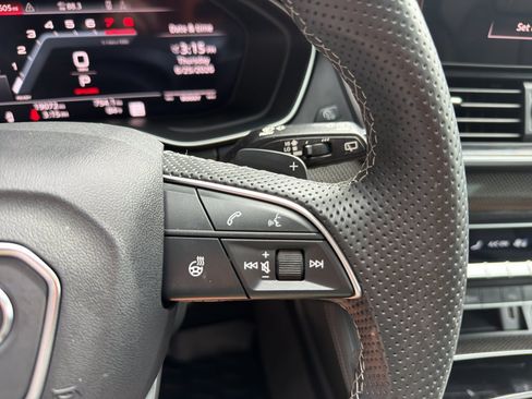 Used 2025 Audi SQ5 Premium Plus AWD/4WD image 25