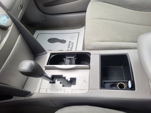 Used 2009 Toyota Camry LE image 18