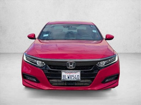 Used 2019 Honda Accord Sport image 2