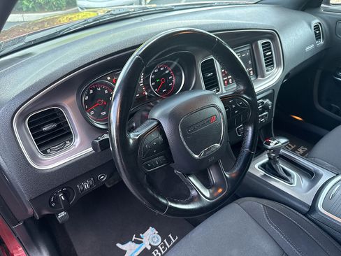 Used 2020 Dodge Charger SXT RWD image 27