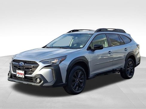 Used 2023 Subaru Outback Onyx Edition image 3