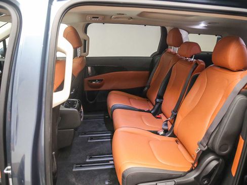 Used 2024 Kia Carnival SX Prestige FWD image 20