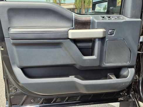 Used 2022 Ford F350 Lariat w/ Lariat Ultimate Package AWD/4WD image 24