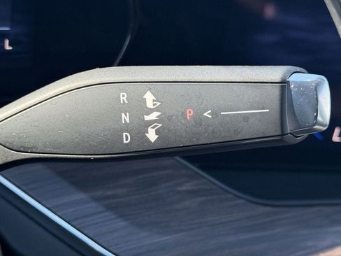 Used 2025 Chevrolet Tahoe LT image 21