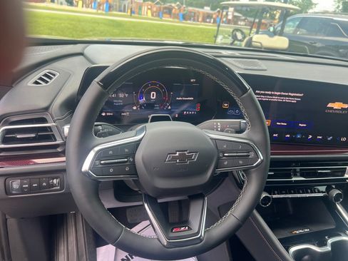 New 2026 Chevrolet Traverse Z71 w/ Enhanced Driving Package AWD/4WD image 16