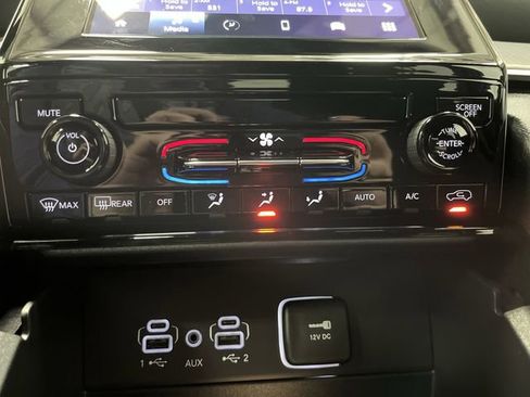 New 2025 Jeep Grand Cherokee Laredo X w/ Trailer Tow Package image 17