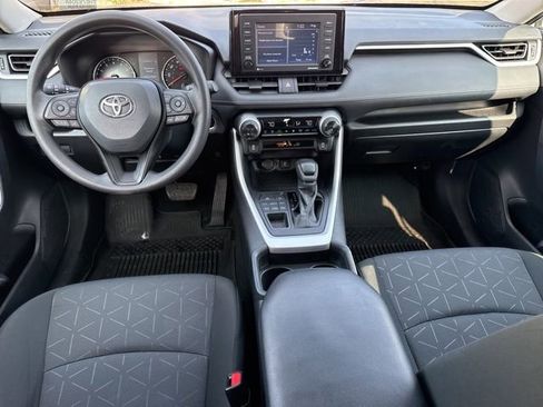 Used 2021 Toyota RAV4 XLE image 4