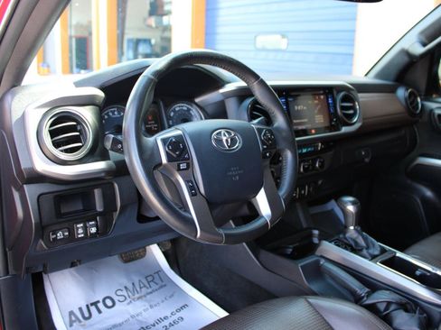 Used 2017 Toyota Tacoma Limited w/ Tow Package AWD/4WD image 13