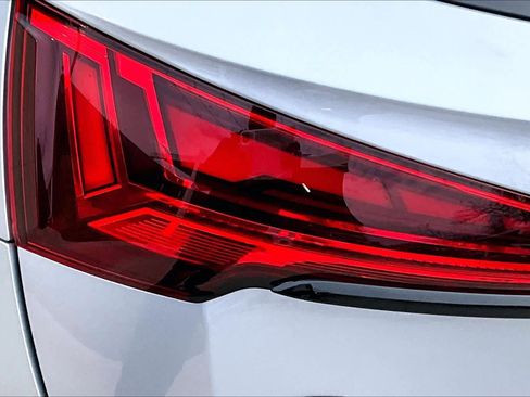 Certified 2024 Audi Q5 2.0T Prestige w/ Prestige Package AWD/4WD image 31