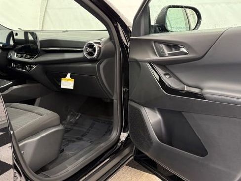 New 2026 Chevrolet Equinox LT image 18