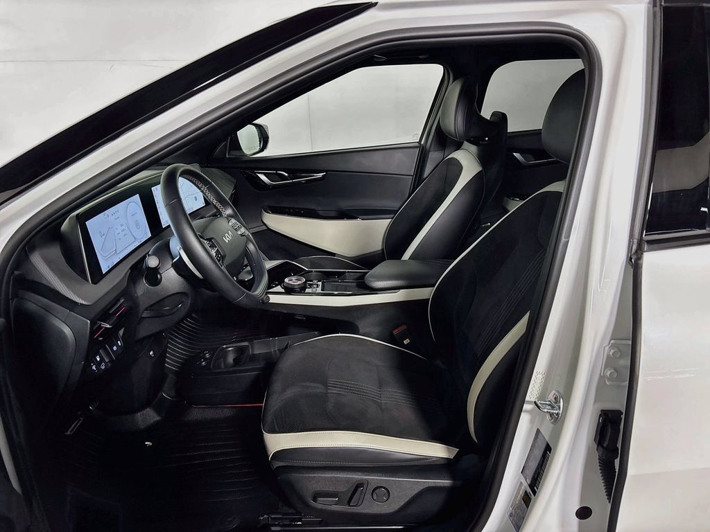 Certified 2024 Kia EV6 GT-Line AWD/4WD image 12