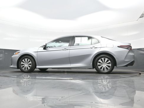 Used 2023 Toyota Camry LE FWD image 29