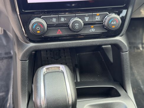 Used 2025 Ford Ranger XLT w/ Equipment Group 301A High AWD/4WD image 29