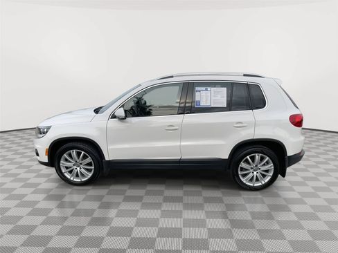 Used 2013 Volkswagen Tiguan SE FWD image 12