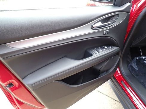 New 2025 Alfa Romeo Stelvio Sprint w/ Convenience Package image 16
