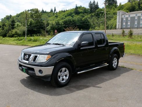 Used 2011 Nissan Frontier SV RWD image 3