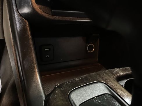 Used 2017 GMC Canyon SLE w/ SLE Convenience Package image 30