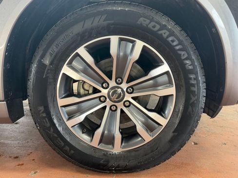 Used 2019 Nissan Armada SL w/ Premium Package image 8