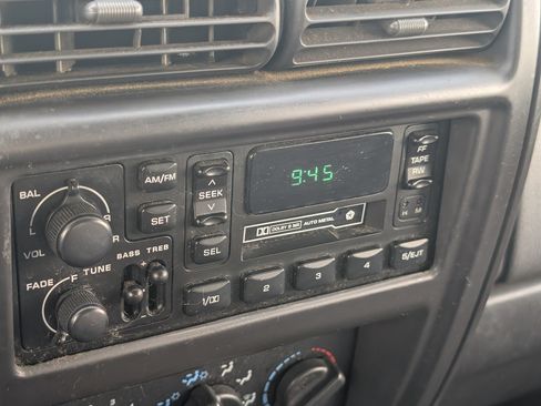 Used 1999 Jeep Cherokee Sport RWD image 20
