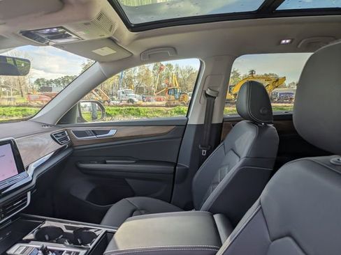 New 2026 Volkswagen Atlas SE FWD image 22