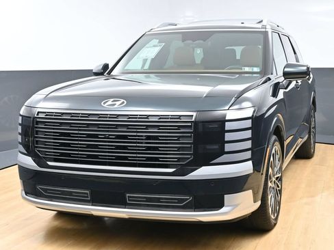 Used 2026 Hyundai Palisade Calligraphy FWD image 5