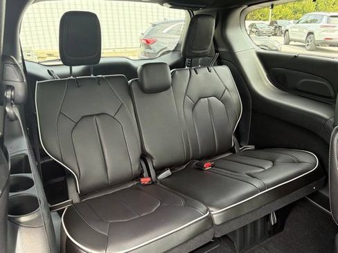 New 2026 Chrysler Pacifica Limited w/ Uconnect Theater Family Group FWD image 72