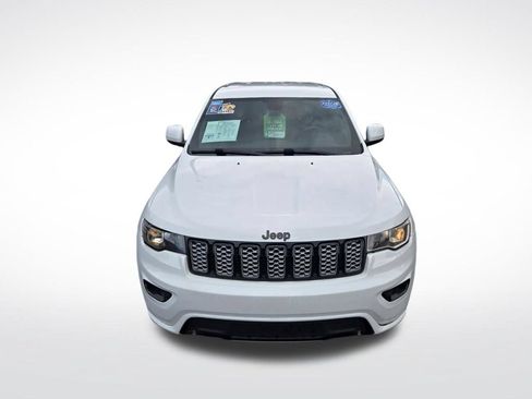 Used 2019 Jeep Grand Cherokee Altitude RWD image 47