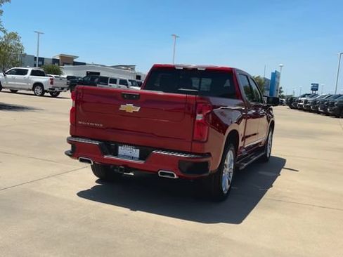 Certified 2023 Chevrolet Silverado 1500 High Country w/ Technology Package AWD/4WD image 8