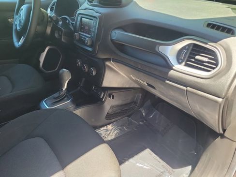 Used 2020 Jeep Renegade Sport w/ Sport Appearance Group FWD image 17