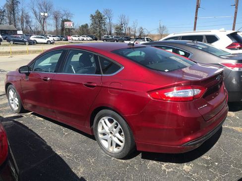 Used 2016 Ford Fusion SE image 5