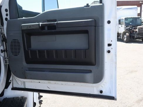 Used 2016 Ford F650 2WD Crew Cab Super Duty image 36