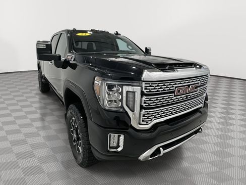 Used 2023 GMC Sierra 3500 Denali w/ Technology Package AWD/4WD image 7