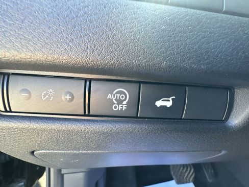 Certified 2025 Nissan Rogue SL w/ SL Premium Package AWD/4WD image 21