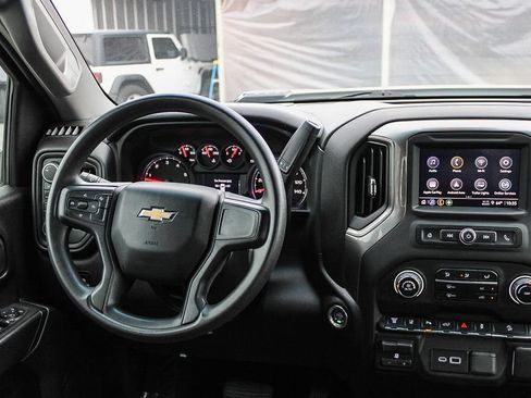 Used 2025 Chevrolet Silverado 2500 Custom w/ Custom Value Package AWD/4WD image 14